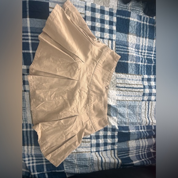 Khaki Pleated Twill Mini Skirt - Picture 6 of 8